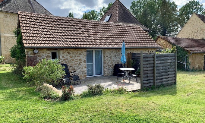 Gourdon Casa | Bungalow in Gourdon between Sarlat and Rocamadour, pkg, lake 4km away