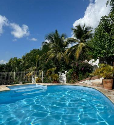Les Abymes Casa | Bungalow Ixora