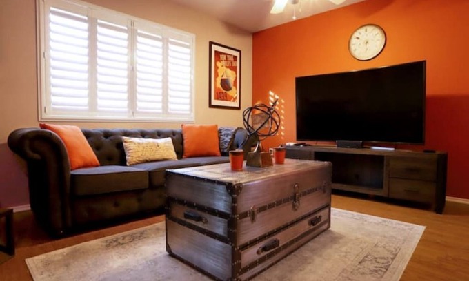 North Long Beach Casa | Bungalow Offering the Best of LA & OC