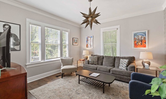 Midtown Casa | Bungalow ON Overton Square
