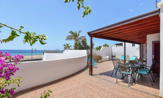 Playa del Cable Casa | Bungalow Vistamar cerca de la playa con vistas al mar, piscina, Wi-Fi y terraza; admite mascotas