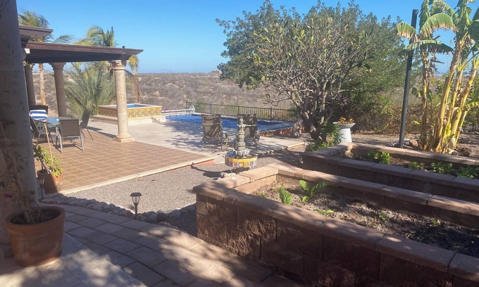 El Centenario Casa | Bungalow with pool in beautiful El Centenario, La Paz Baja California Sur