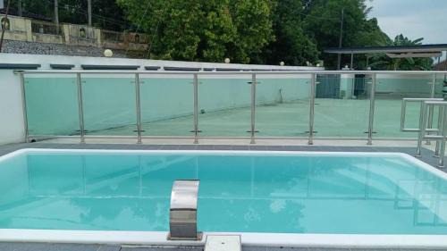 Taman Meru Apartamento | BungalowD Pool Villa 7R6B with Netflix Great Movies & Dramas