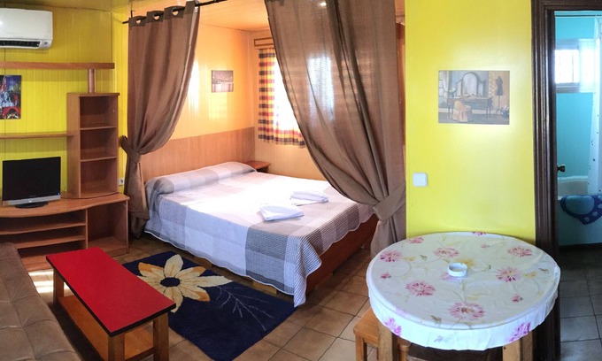 Getafe Alquiler De RV | Bungalows Camping Alpha Madrid
