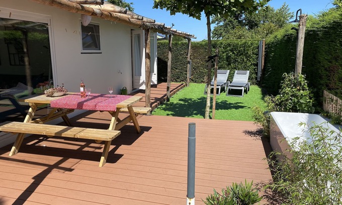Municipality of Noordwijk Casa | Bungelow "Duinvogel" Playa con baño en el jardín