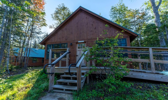 Greenville Chalet De Esquí | Bunk in shared room with shared bathroom