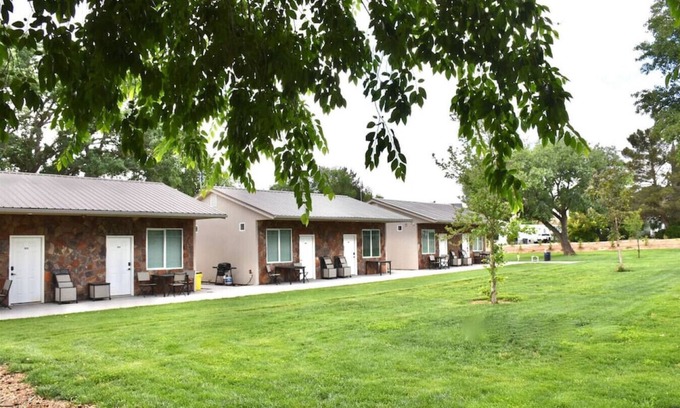 La Verkin Cabina | Bunkhouse 12B Alternative to Camping