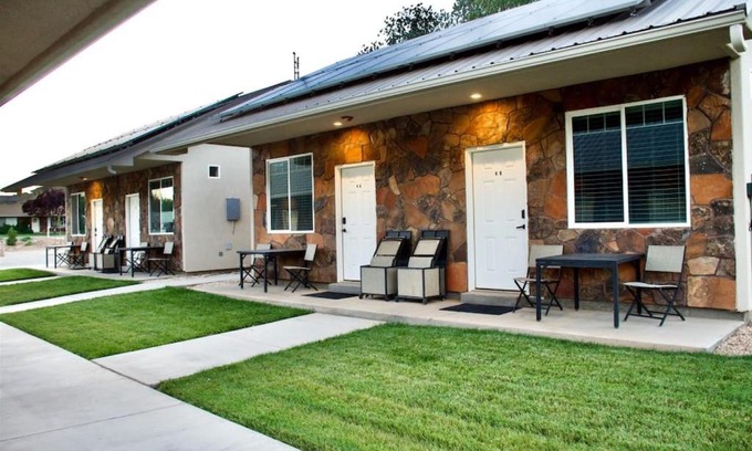 La Verkin Casa | Bunkhouse 1A Near Zion
