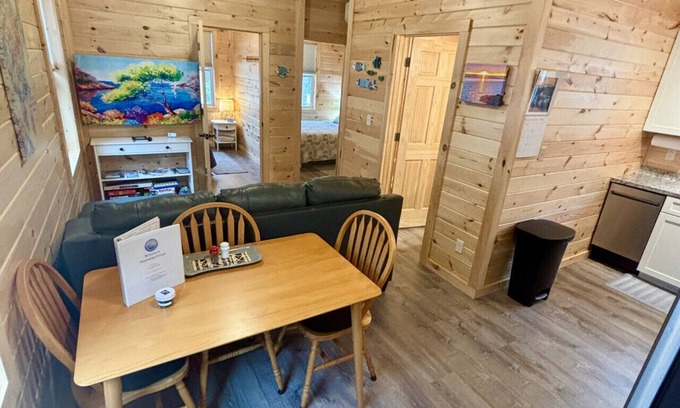 Salsbury Cove Cabina | Buoy Cottage #8 at Explore Acadia Cottages