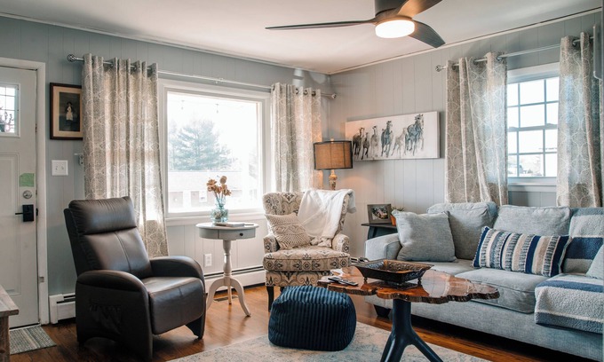 Lewisburg Casa | 'Burg Bungalow in the ❤ of Lewisburg behind WVSOM