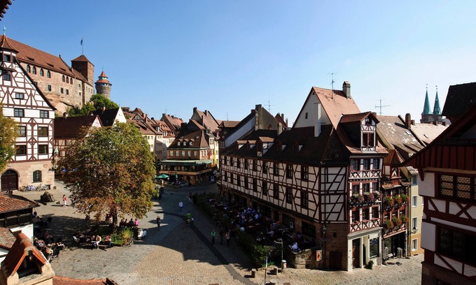 Altstadt - Sankt Sebald Hotel | Burghotel Stammhaus