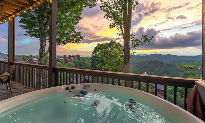 Wolf Laurel Casa | Burnt Skies Sleeps 10 Hot Tub Foosball Darts