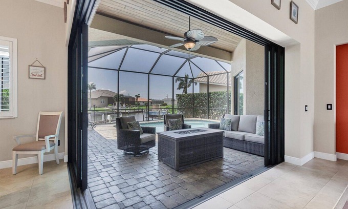 Burnt Store Isles Casa | Burnt Store Isles 3 Bedroom Private Pool Home on Canal- Pet Friendly!