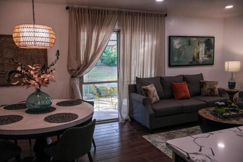 North San Antonio - SAT Casa | Burr oak