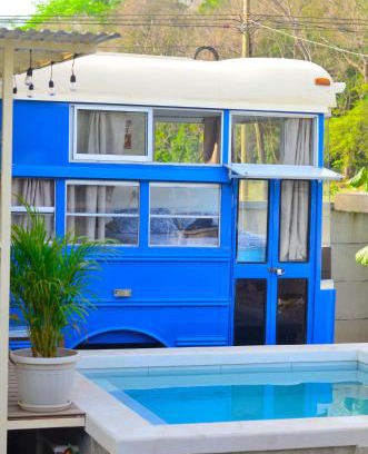 Barco Quebrado Apartamento | Bus hotel Playa Barrigona, entre Sàmara y Nosara