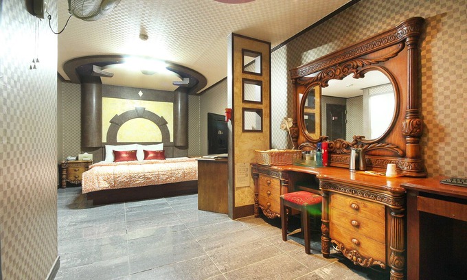 Dongnae District Hotel | Busan Dongnae Blue Hill