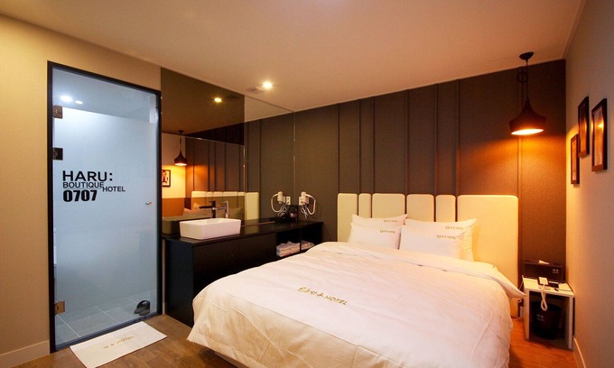 Dongnae District Hotel | Busan Dongrae Day