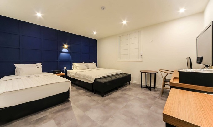 Haeundae Hotel | Busan Jaesongdong W
