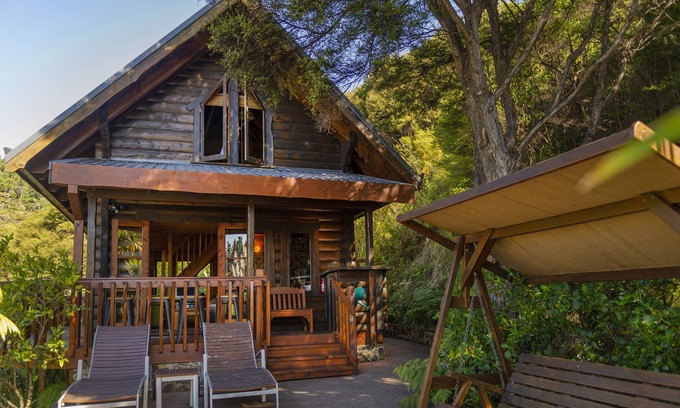 Kuaotunu Chalet De Esquí | Bush Chalet