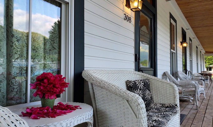 Index Casa | Bush House Inn