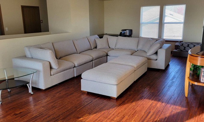 Belvidere Casa | *** Business Friendly Newer Home!***