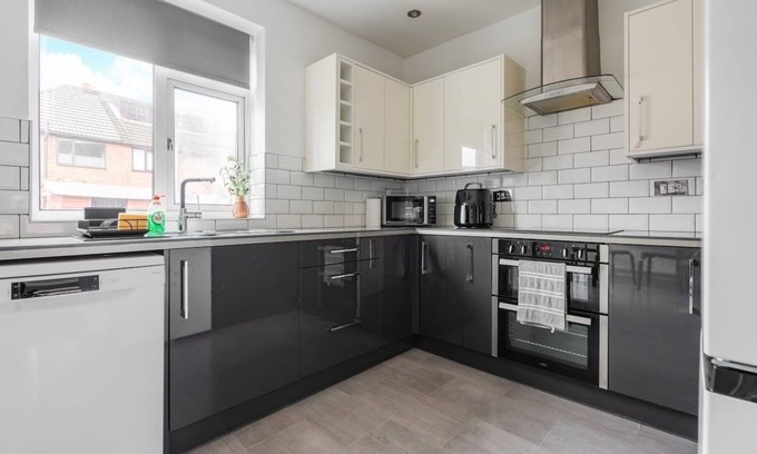 Failsworth Casa | Business I Leisure I Contractors