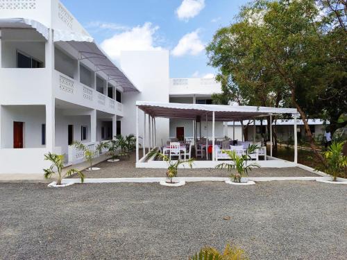 Gede Cama Y Desayuno | Butah Gardens Watamu