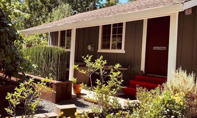 Grass Valley Cabaña | Mayordomo Cottage-In Grass Valley