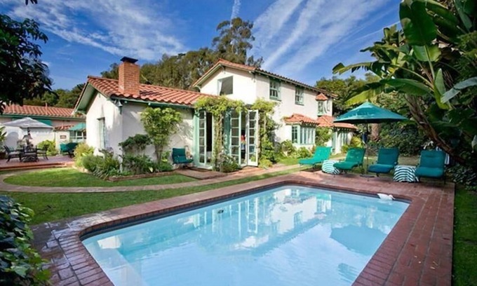 Montecito Casa | BUTTERFLY BEACH HOUSE .... 3 MIN PASEO A LA PLAYA Y PUEBLO, A 8 MIN PASEO BILTMORE HOTEL