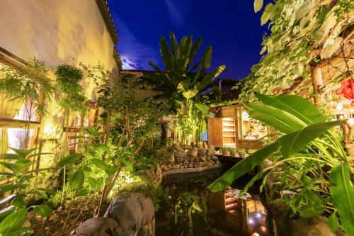 Yongding Hotel | Butterfly Flowers Inn