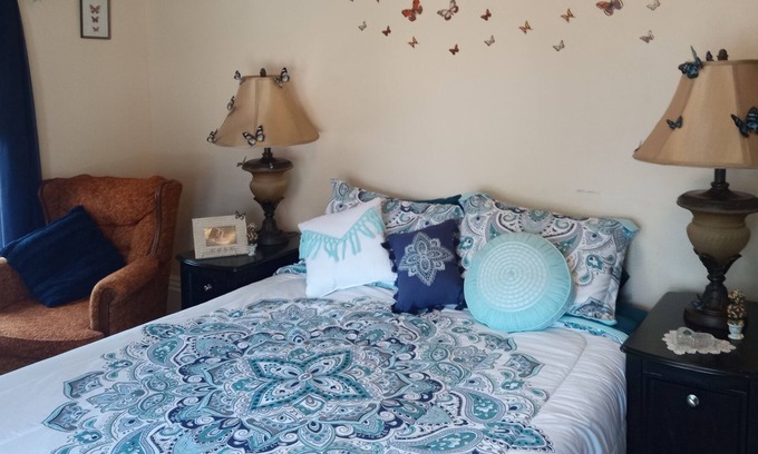 Trenton Cama Y Desayuno | Butterfly Garden Suite