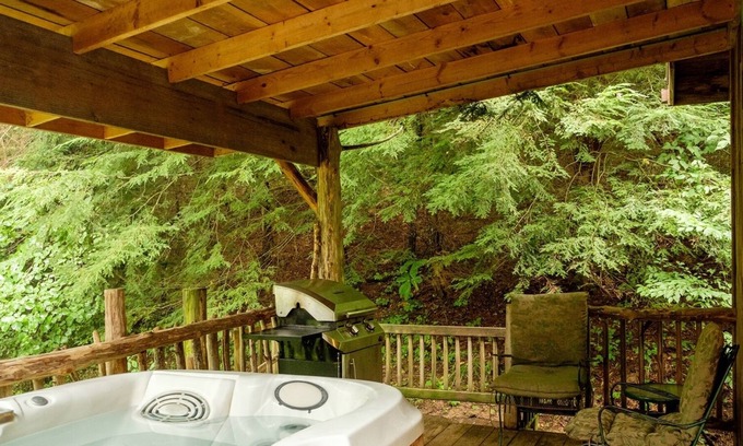 Slade Casa | Butterfly Suite - NEW Hot Tub!