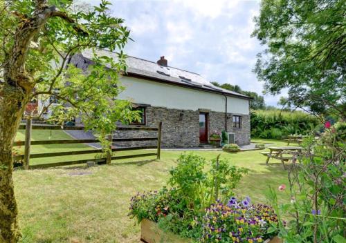 Brayford Casa | Button Stable