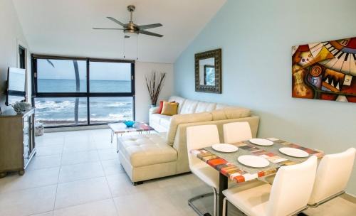 Candelero Abajo Apartamento | BV103 - Amazing Oceanfront Condo steps from beach