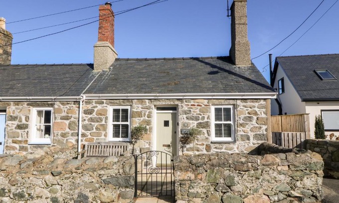 Edern Casa | Bwthyn Cerrig Man Pebble Cottage