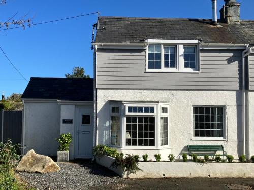 Edern Casa | Bwthyn Gwyn