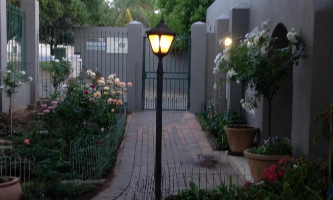 Greater Johannesburg Metropolitan Area Cama Y Desayuno | By Appointment Suites