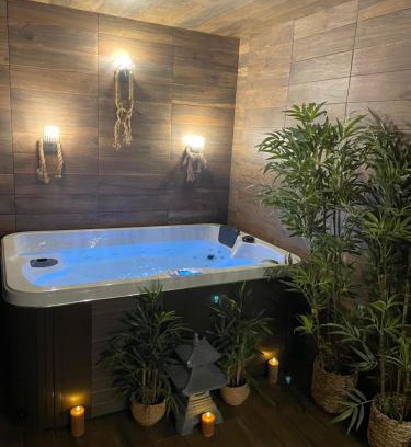 Boissy-Saint-Leger Apartamento | BY NEPTUNE - Appartement BALI Jacuzzi
