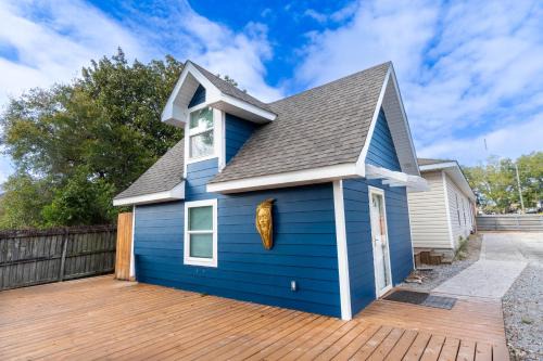East Pensacola Heights Villa | By the Bayou, Pool, Close to Downtown