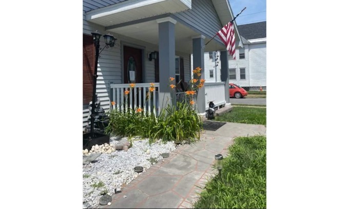 Schenectady Casa | By The Grace