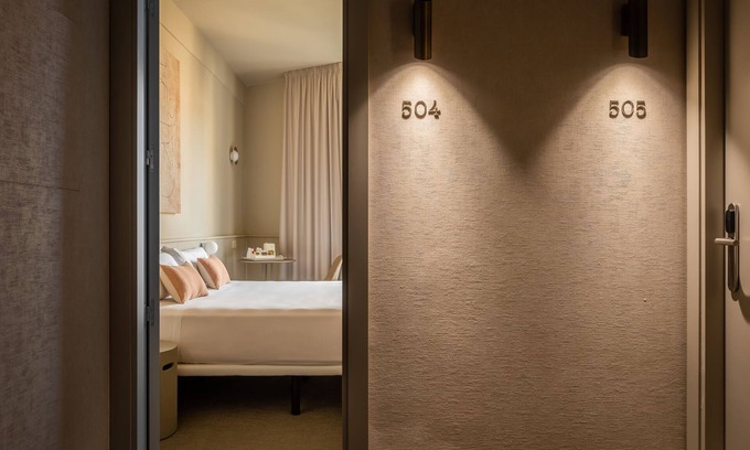 Eixample Hotel | BYPILLOW The Bloom