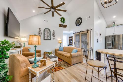 Crawford County Apartamento | Byron Getaway with Fire Pit - Near MGA and Mercer!