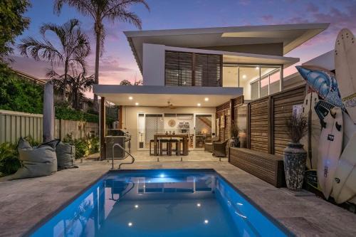 Byron Bay Casa | Byron Sunrise - 4 BR retreat with heated pool
