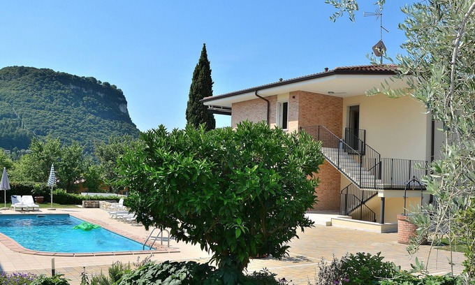 Garda Chalet De Esquí | Cà Gardesana With Pool