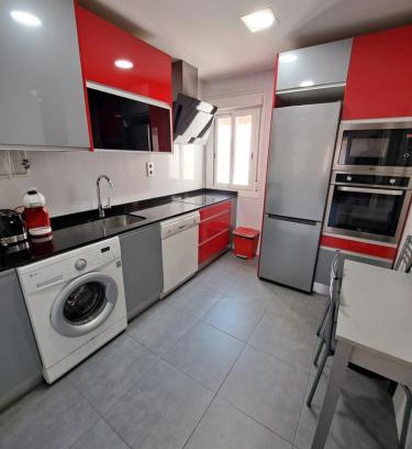 Centro de Logroño Apartamento | céntrico, tranquilo, garaje, colchones visco, ascensor, luminoso y wifi