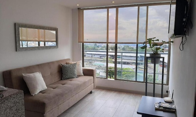 Carmen Apartamento | Cómodo Apartamento a 10 min del Aeropuerto