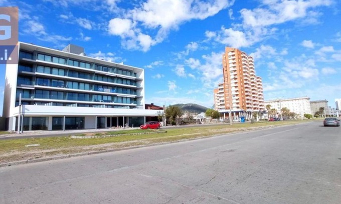 Piriapolis Apartamento | Cómodo apartamento frente al Mar