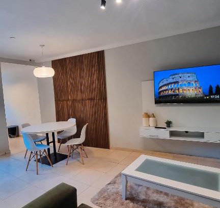 San Juan Apartamento | Cómodo departamento con jardín sobre Avenida Libertador