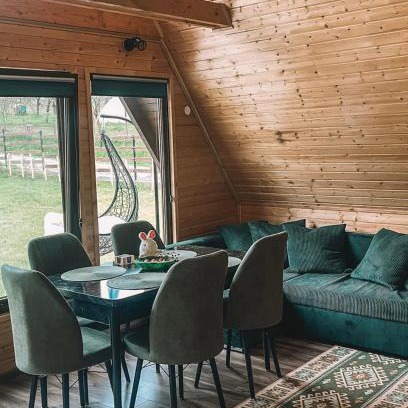 Sarmizegetusa Apartamento | Căbănuțele de lângă râu