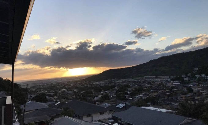 Liliha - Kapalama Casa | C. Beautiful! Lush Valley, Ocean & Mtn Views in the heart of Honolulu